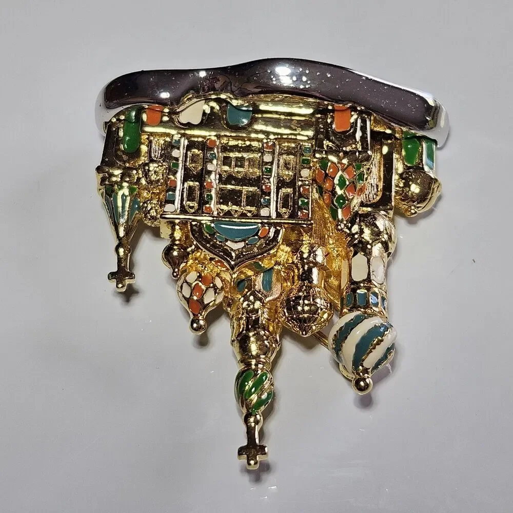 Vintage Joan Rivers Gold Tone Brooch Russian Cathedral Church Dome Enamel